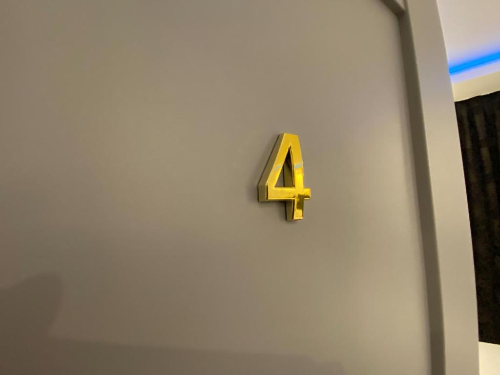 386325283